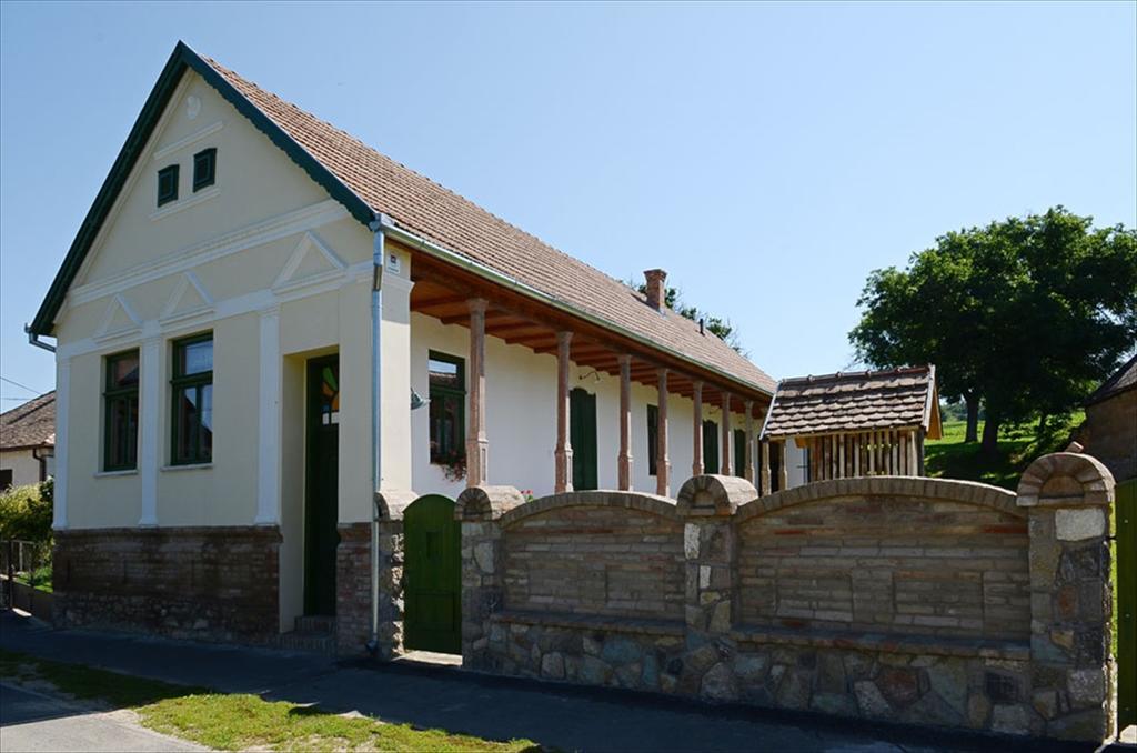 Zengoalja Vendeghaz Otel Erzsébet Dış mekan fotoğraf